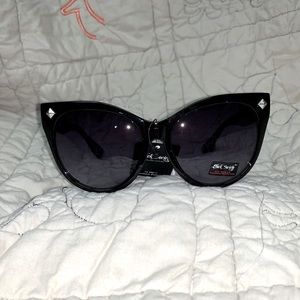 Black Society Cat-eye Sunglasses